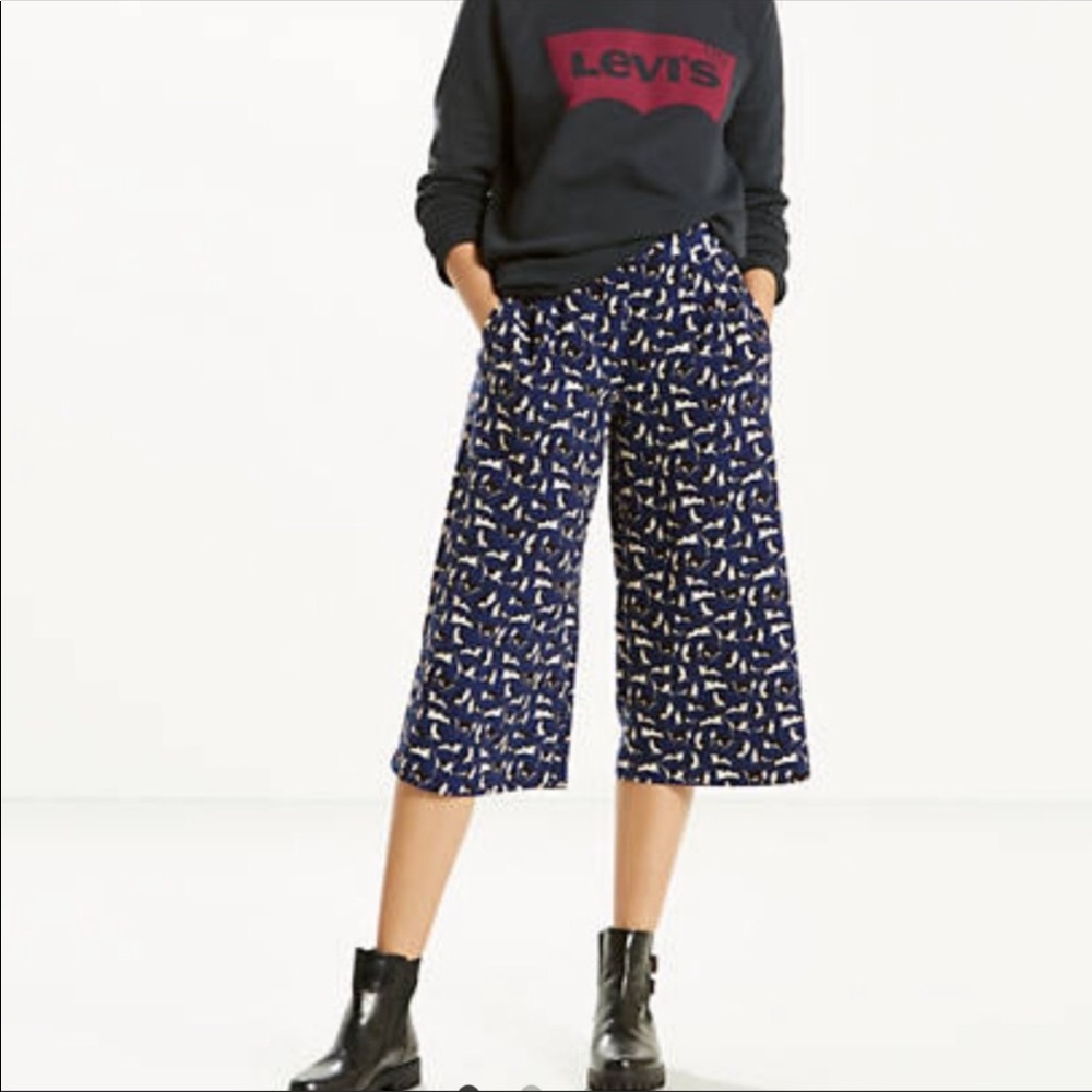 Vintage Levi’s Blue Flowy Pants with Cat Pattern